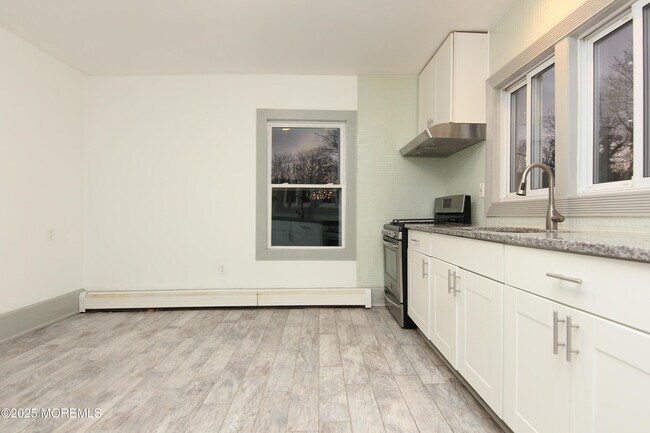 Building Photo - 142 Morris Ave