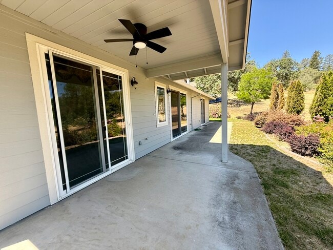 Building Photo - 1580 Kilham Ct
