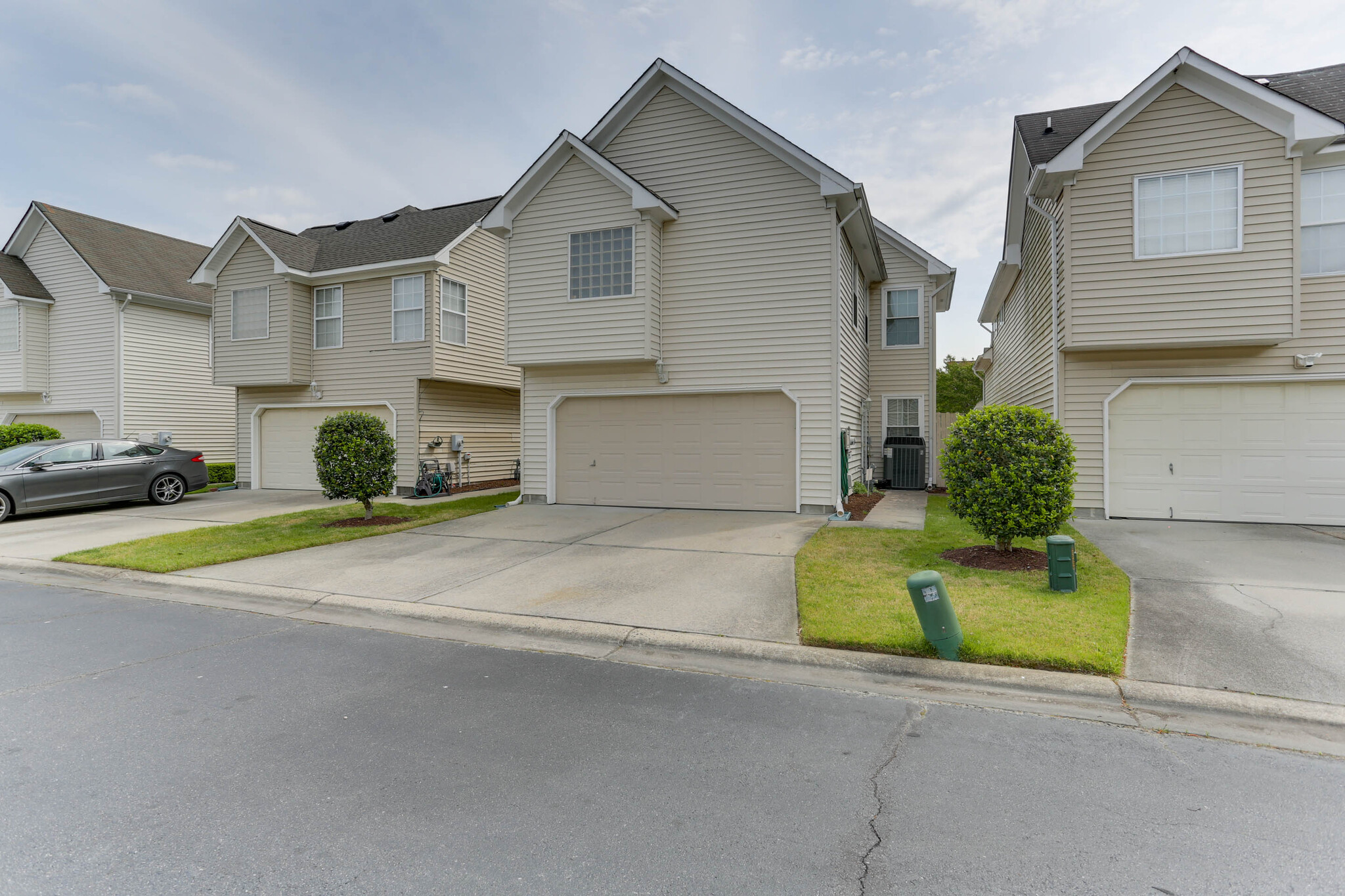 Building Photo - 1553 Wynd Crest Way