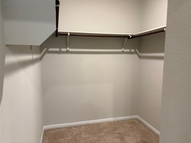Building Photo - 505 Rainmaker Ln