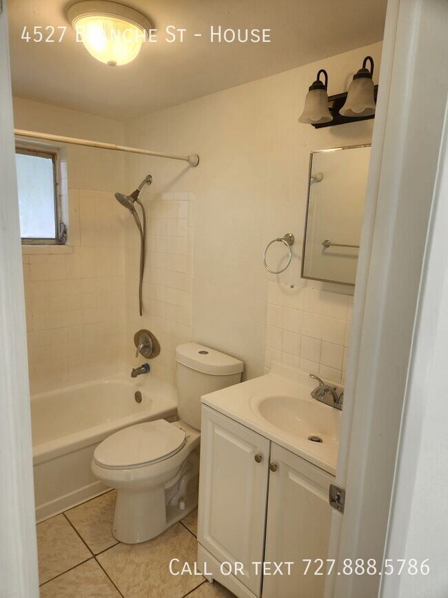 Building Photo - 4527 Blanche St
