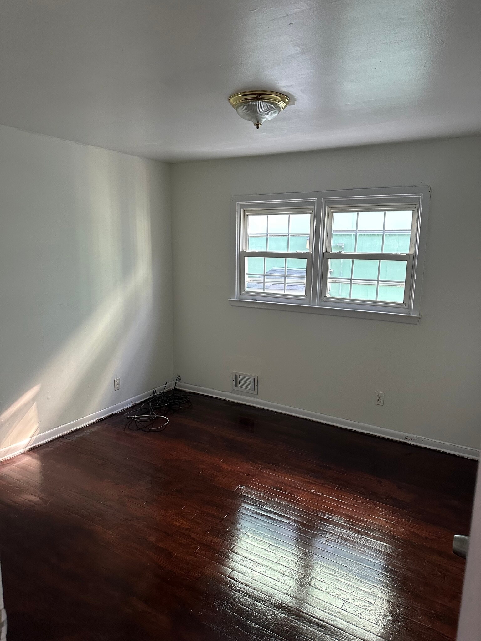 Building Photo - 36 Chester Ave