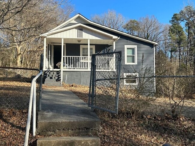 Building Photo - 181 Banner St