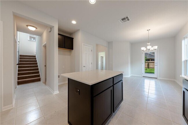 Building Photo - 705 Durness Dr