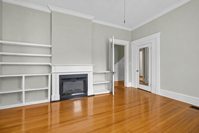 Building Photo - Timeless Ghent Home features charm and elegance in Historic Stockley Gardens