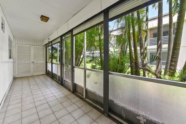 Building Photo - 10789 N Military Trl
