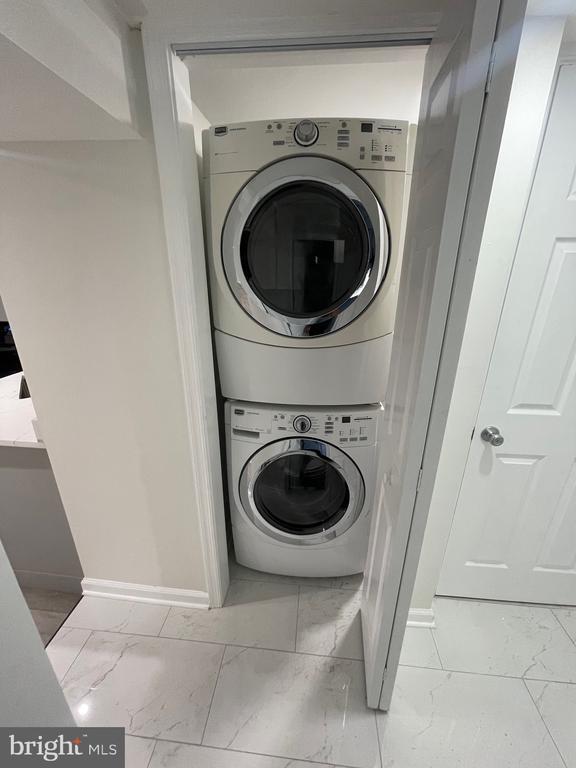 Building Photo - 1720 16th St SE