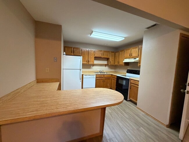 Building Photo - 6486 McNichols Ct