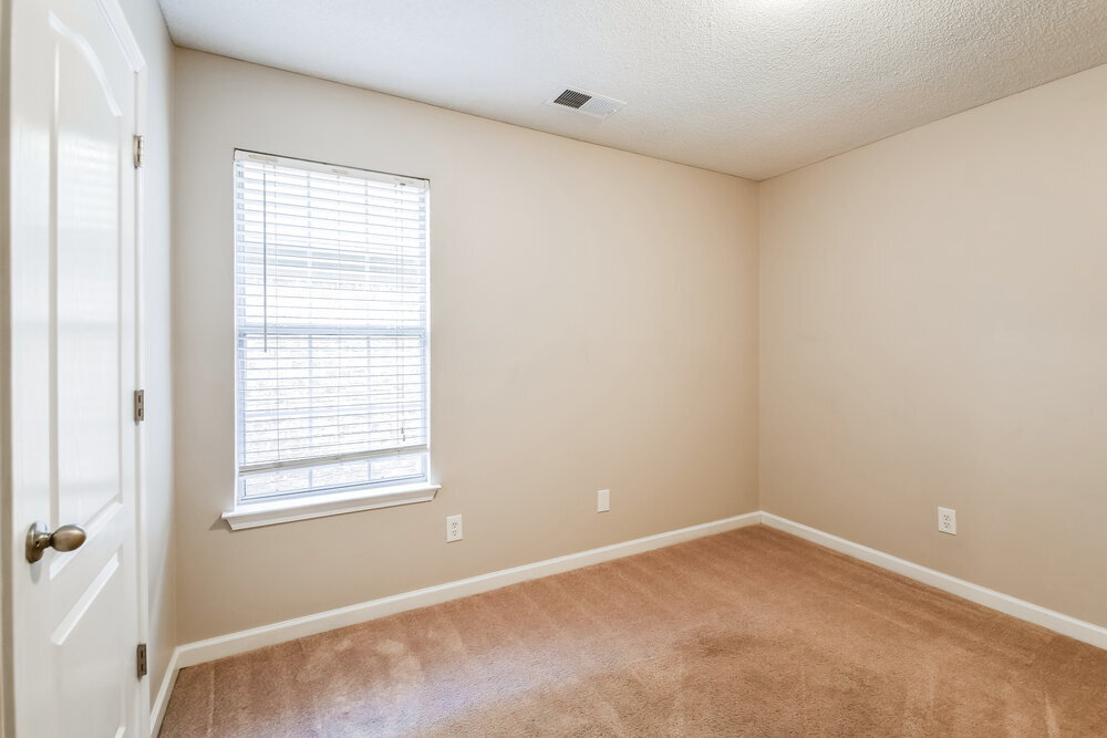 Building Photo - 1107 Breezy Valley Dr