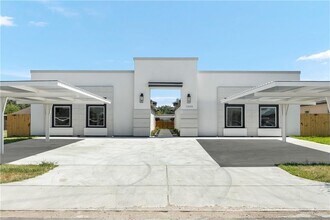 Building Photo - 16 Sugar Gdn Dr