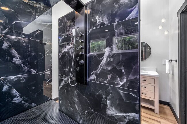 Building Photo - 288 Stone Wall Rd