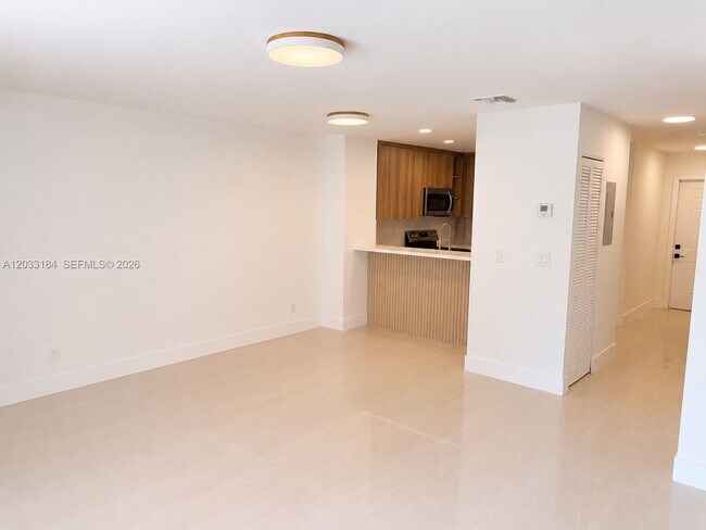 Building Photo - 2878 Coral Springs Dr