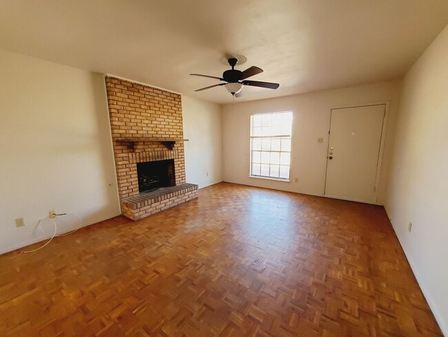 Building Photo - Great Duplex located at Manhattan Heights