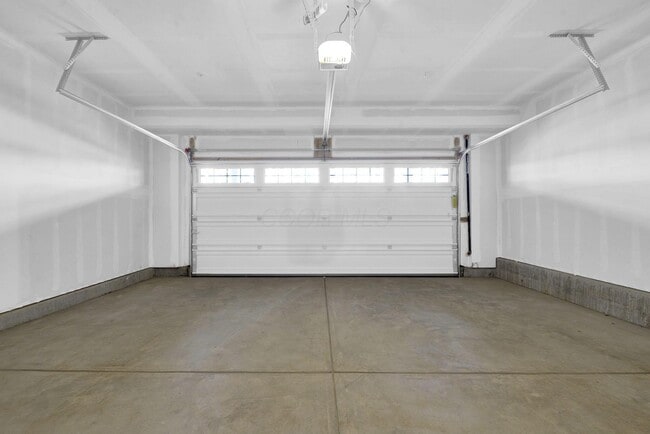 Building Photo - 4186 McCune Ave