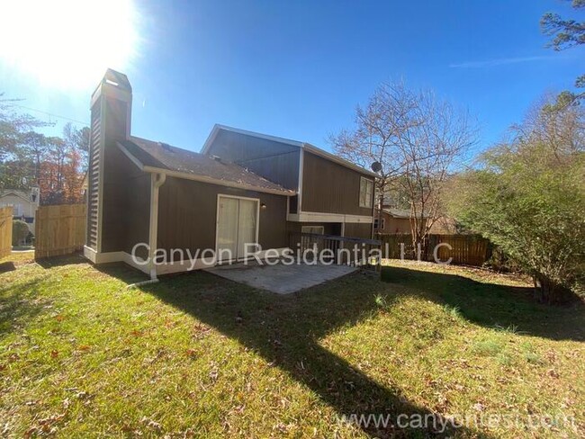 Building Photo - Recently Renovated!!Beautiful 3BR home.