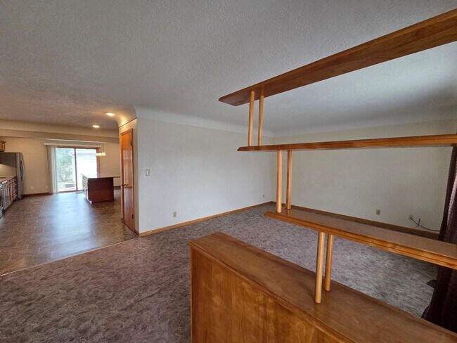 Building Photo - Well-Maintained 4BR Home – Garage + Washer/Dryer, dishwasher Included