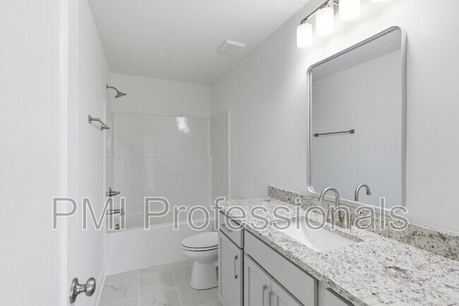 Building Photo - 406 Legends Court