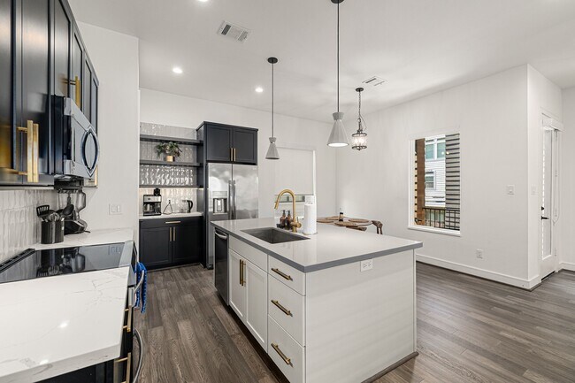 Building Photo - 5830 Winsome Ln