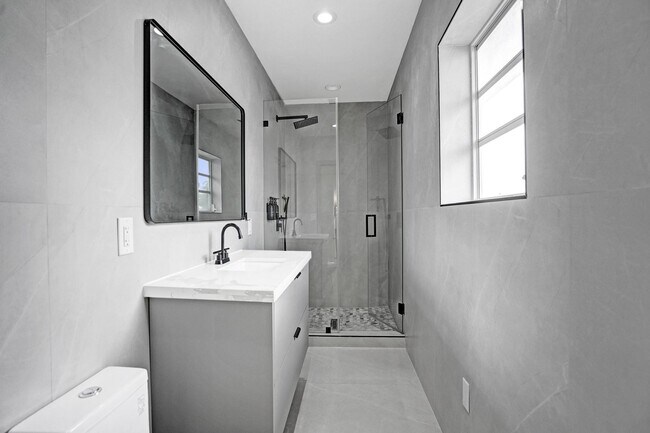 Building Photo - 6700 E Tropical Way