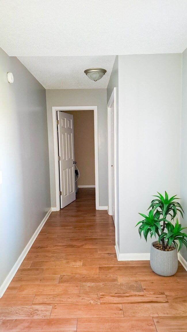 Building Photo - 403 Antler Dr