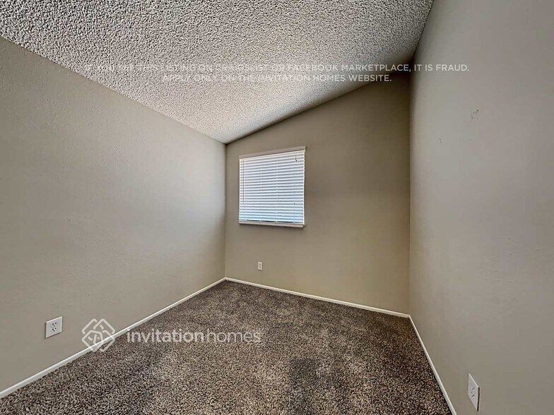 Building Photo - 14327 Green Vista Dr