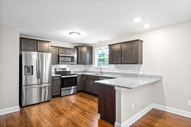 Building Photo - Stunning home ready to make yours !