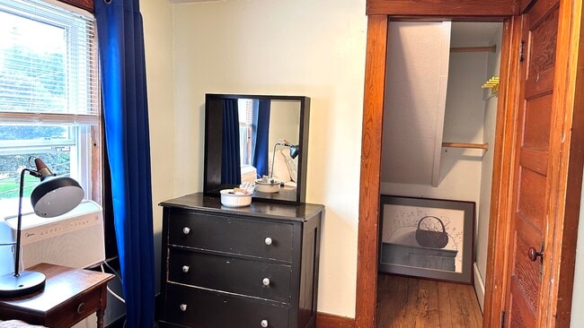 Building Photo - 30 Dana St