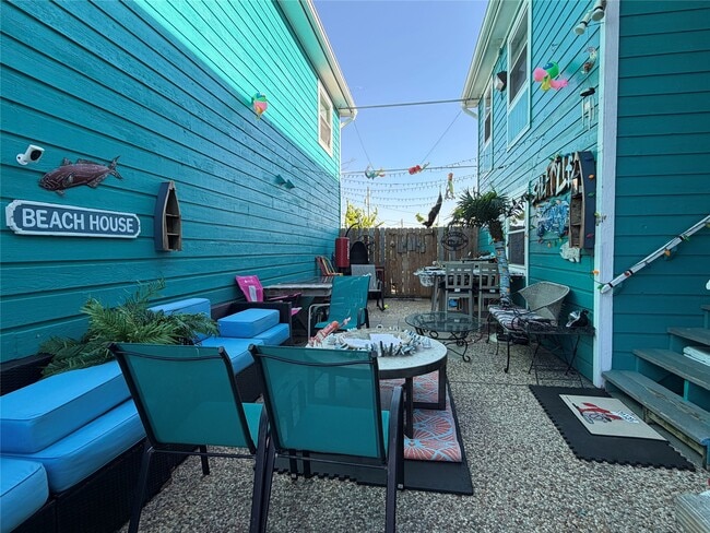 Building Photo - 6723 Heards Ln