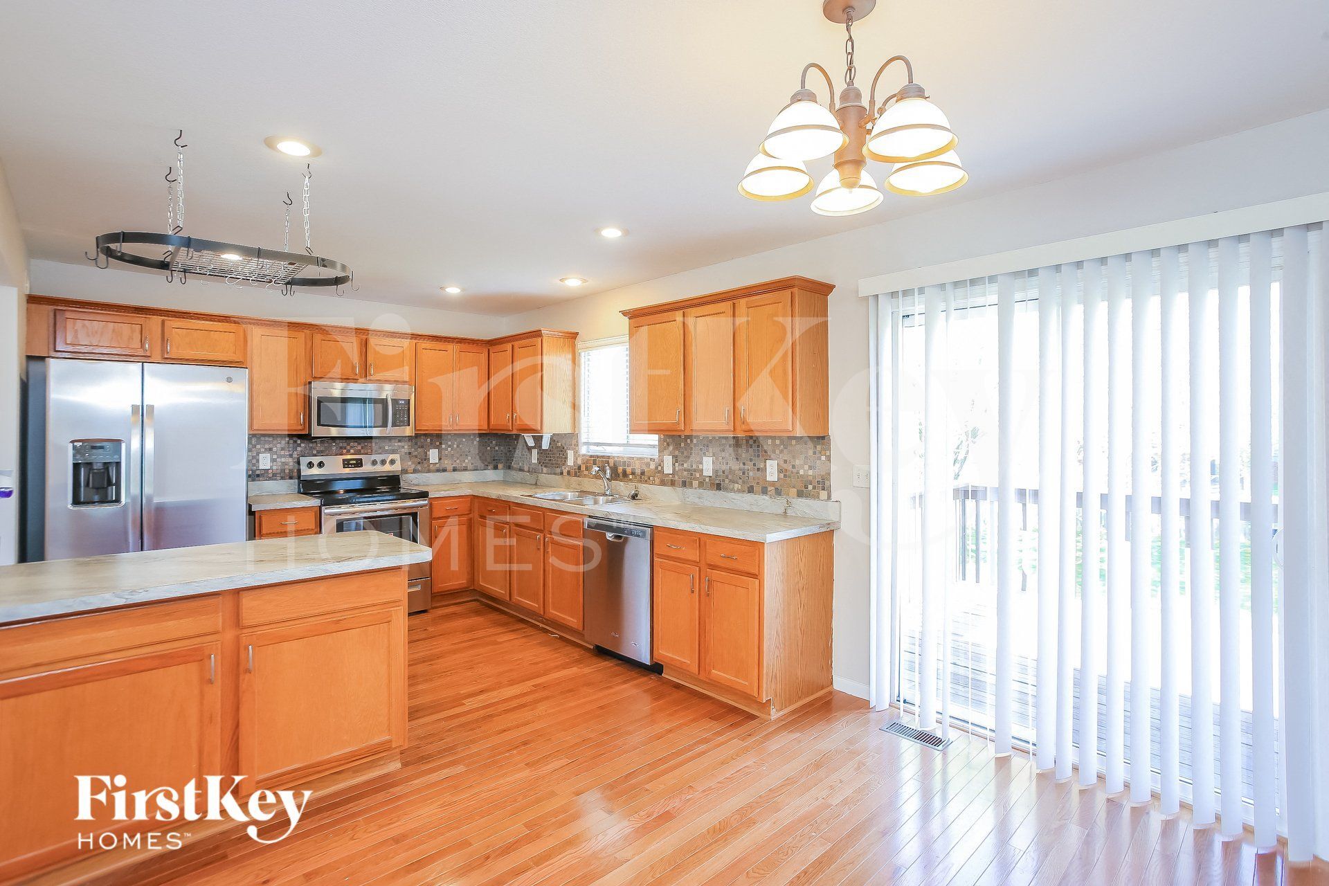 Building Photo - 11512 N Windsor Ave