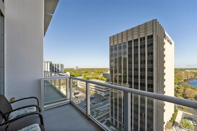 Building Photo - 150 E Robinson St