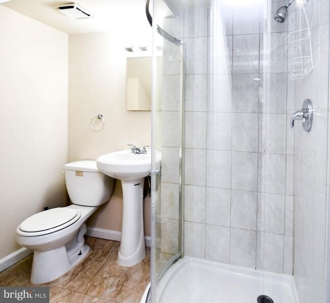 Building Photo - 4773 Elison Ave