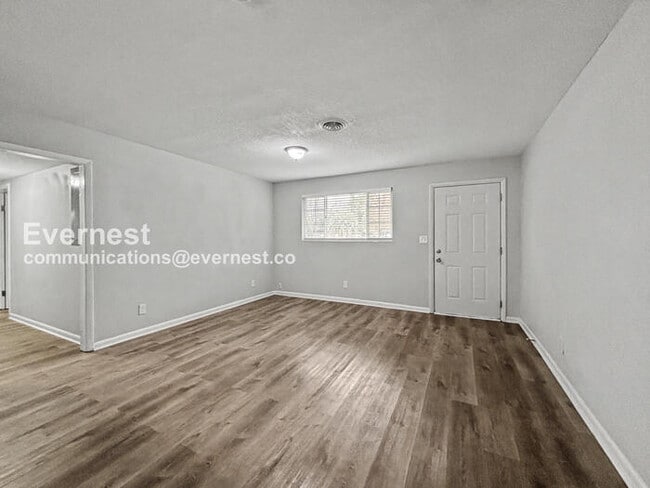 Building Photo - 6757 Snow White Dr