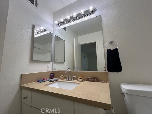 Building Photo - 44220 San Pablo Ave