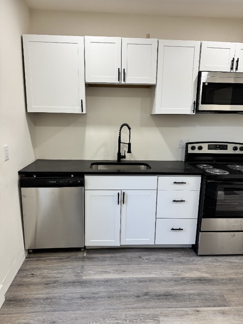 Building Photo - 509 N Elm St