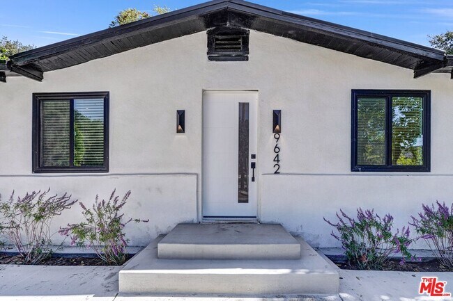 Building Photo - 9642 Tujunga Canyon Blvd