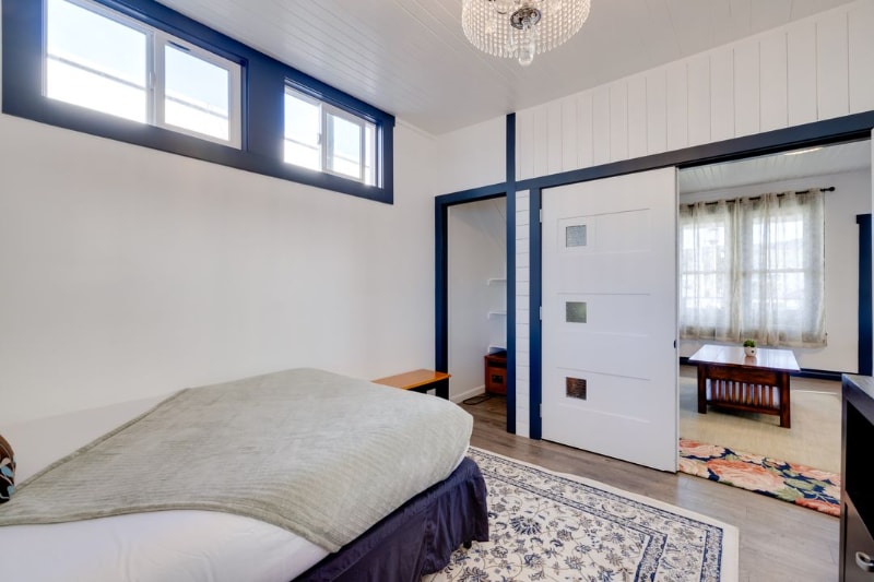 Building Photo - 400 S Holladay Dr