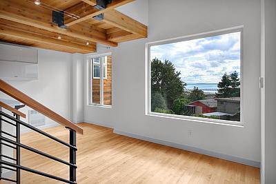 Building Photo - INDUSTRIAL-STYLE QUEEN ANNE TOWNHOUSE WITH...