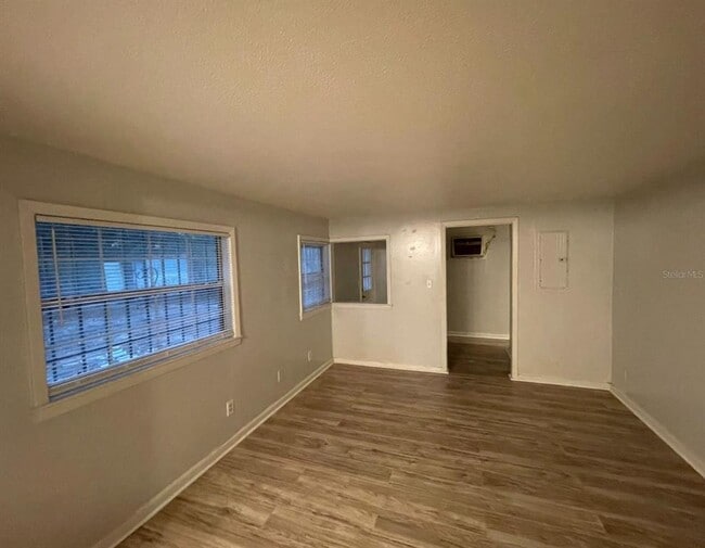 Building Photo - 1208 Brinkley Ct
