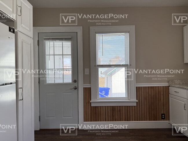 Building Photo - 1012 W Spring St