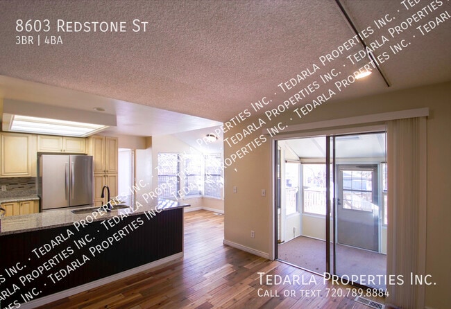 Building Photo - 8603 Redstone St