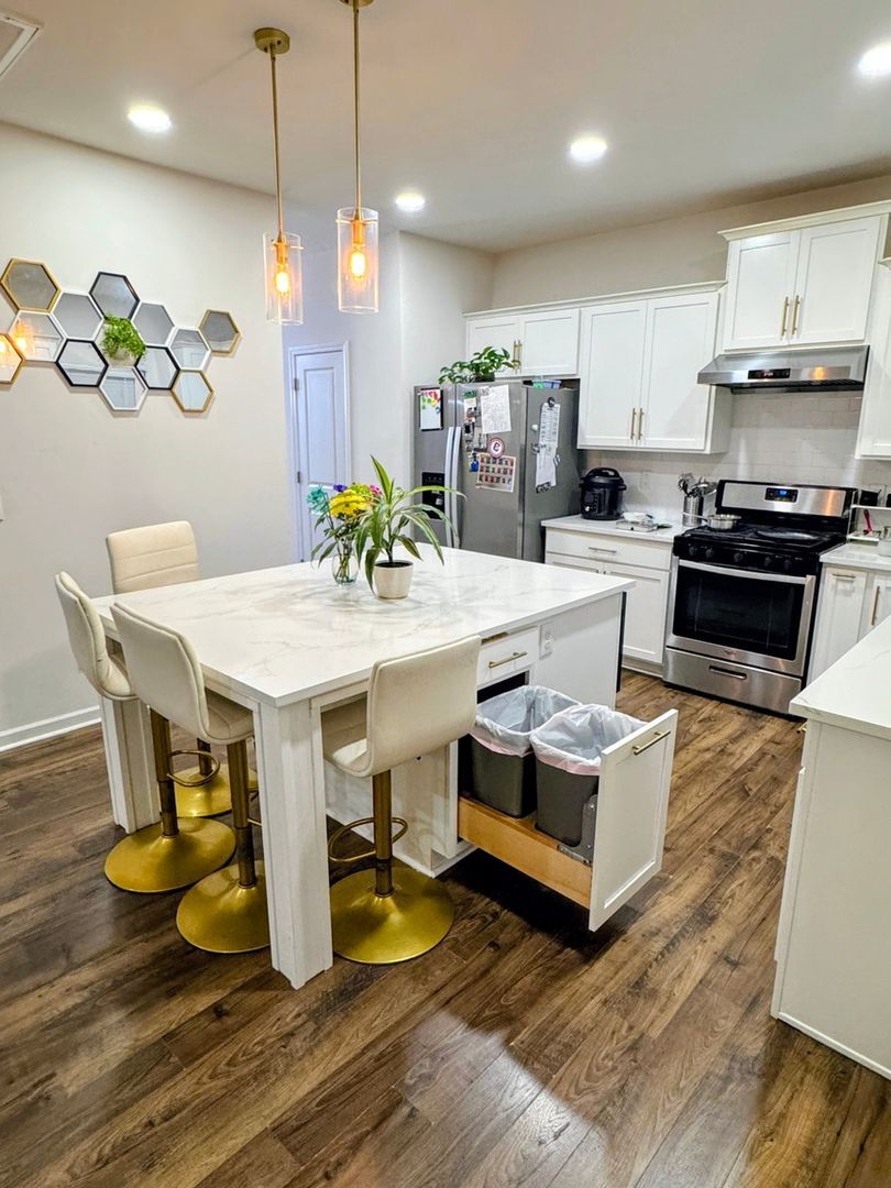 Building Photo - 5013 Jamie Sloop Ln