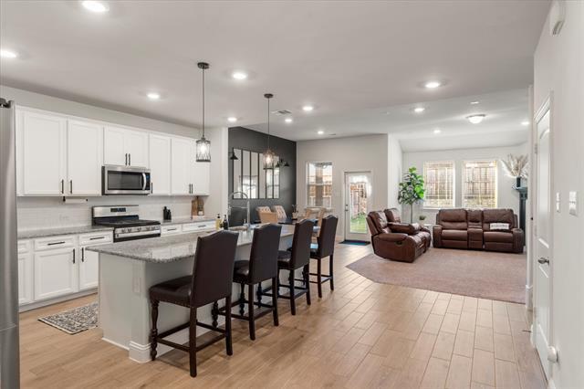 Building Photo - 1216 Johnson Dr