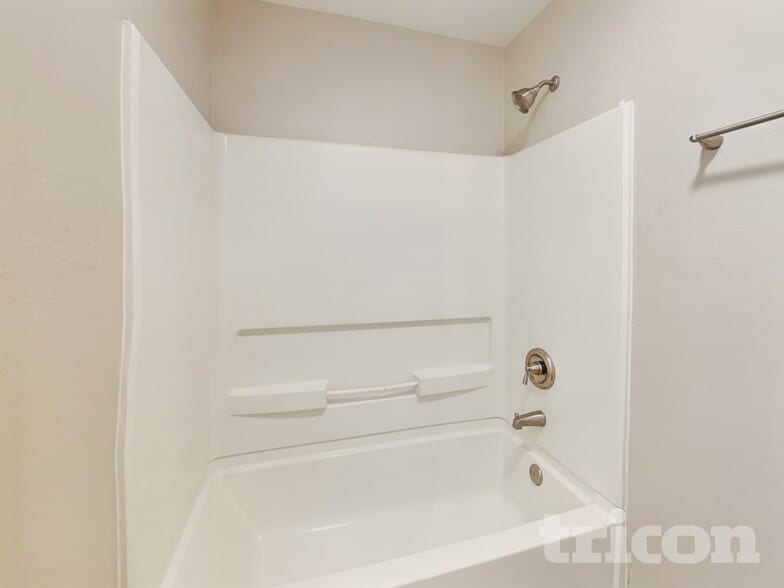 Building Photo - 1351 Waterlily Lane