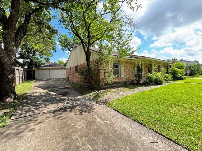 Building Photo - 12342 Barryknoll Ln