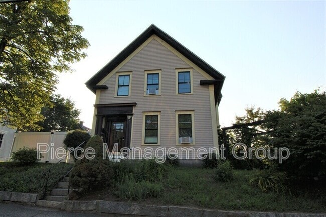 Building Photo - 64 Washington St