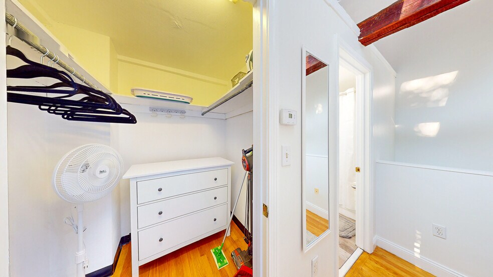 Building Photo - 23 Jay St