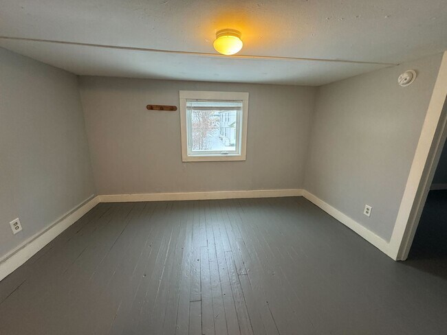 Building Photo - 16 Union St