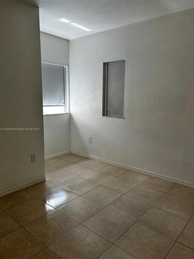 Building Photo - 8526 NW 107th Passage