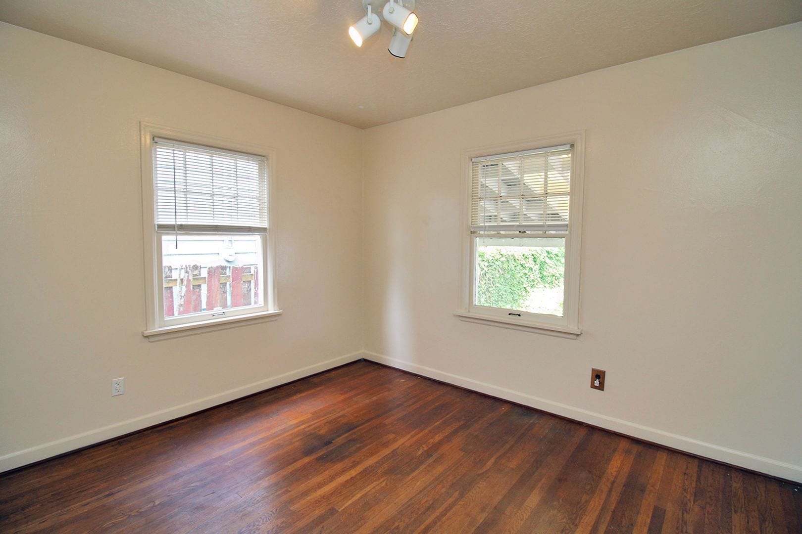 Building Photo - 7323 N McKenna Ave