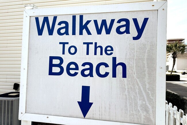 Building Photo - 775 Gulf Shore Dr